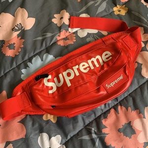 Supreme fanny pack